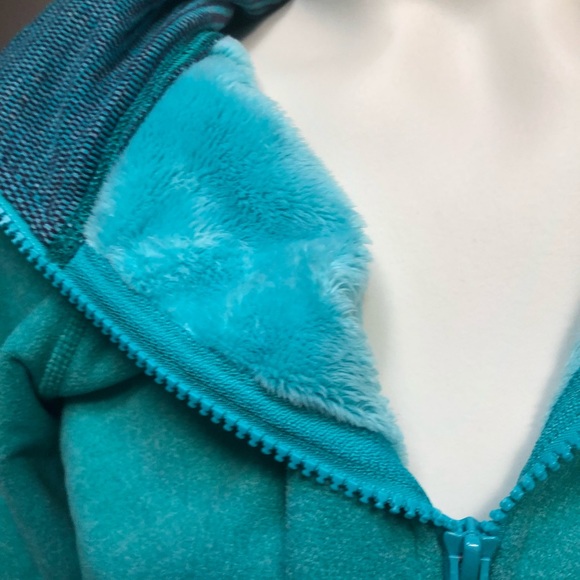 Ivivva Sherpa sweatshirt - Picture 3 of 7